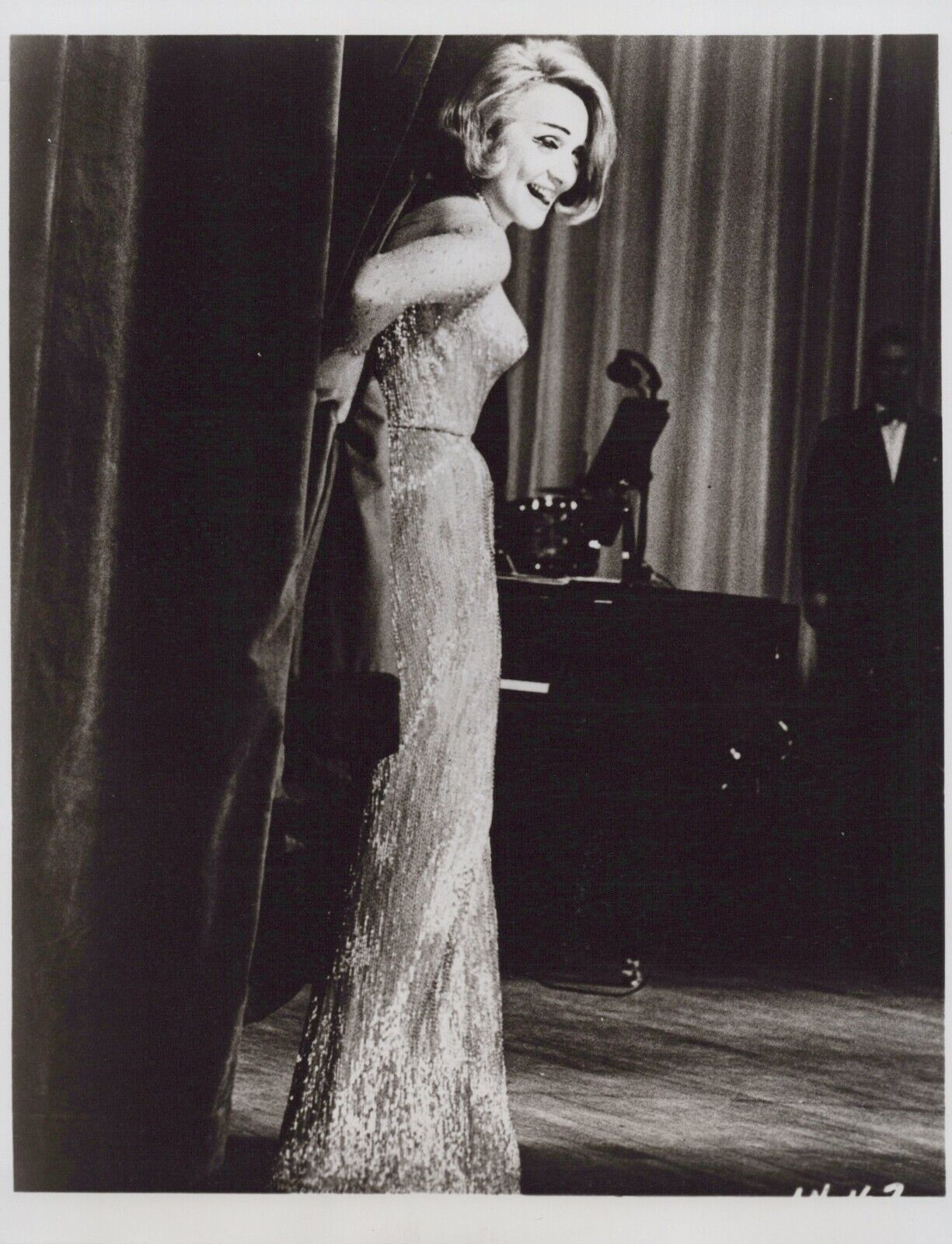 HOLLYWOOD BEAUTY MARLENE DIETRICH STYLISH POSE STUNNING PORTRAIT 1950s Photo C40