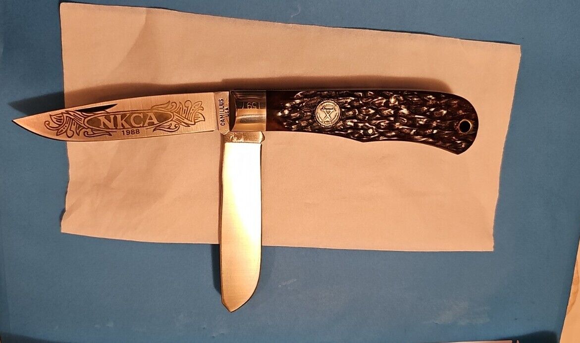 Vintage Camillus USA Jigged Bone 1988 NKCA 2 Blade Closed trapper knife MINT 