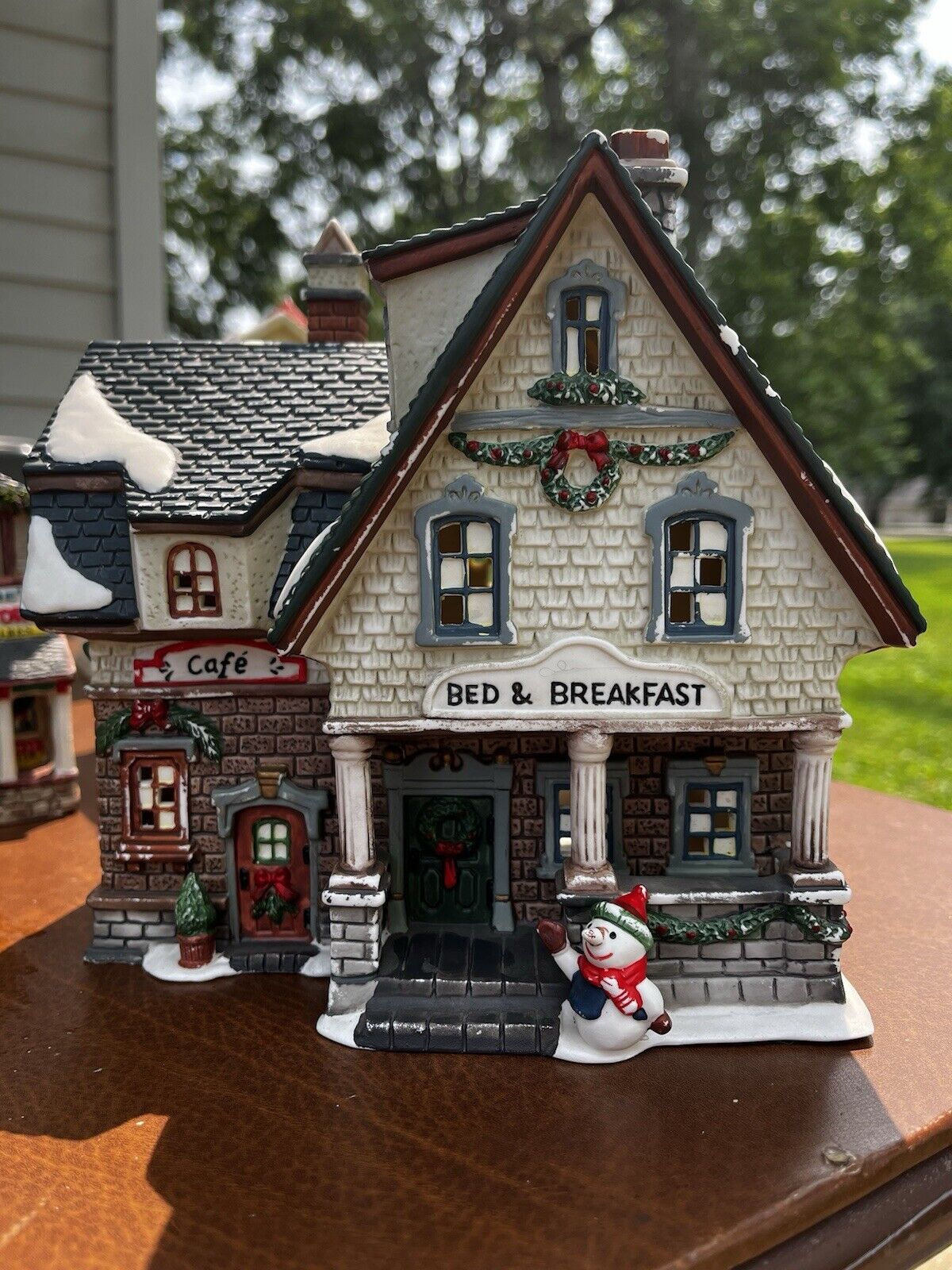 Holiday Time Christmas Village “Bed & Breakfast” Lighted Porcelain Hand Painted