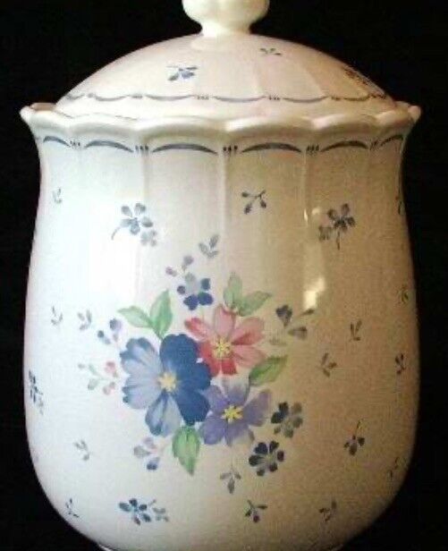 Nikko Provincial Designs Dauphine 80's Cookie Jar Rare Find. Vintage