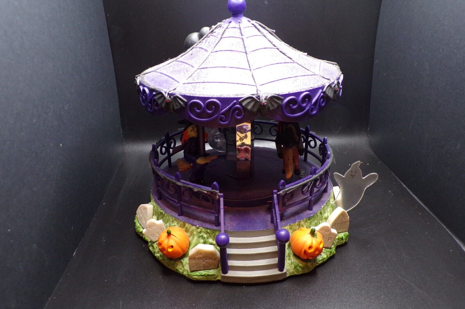 2008 Avon Halloween Light Up Carousel Ghouls & Spooky Sounds Original Box