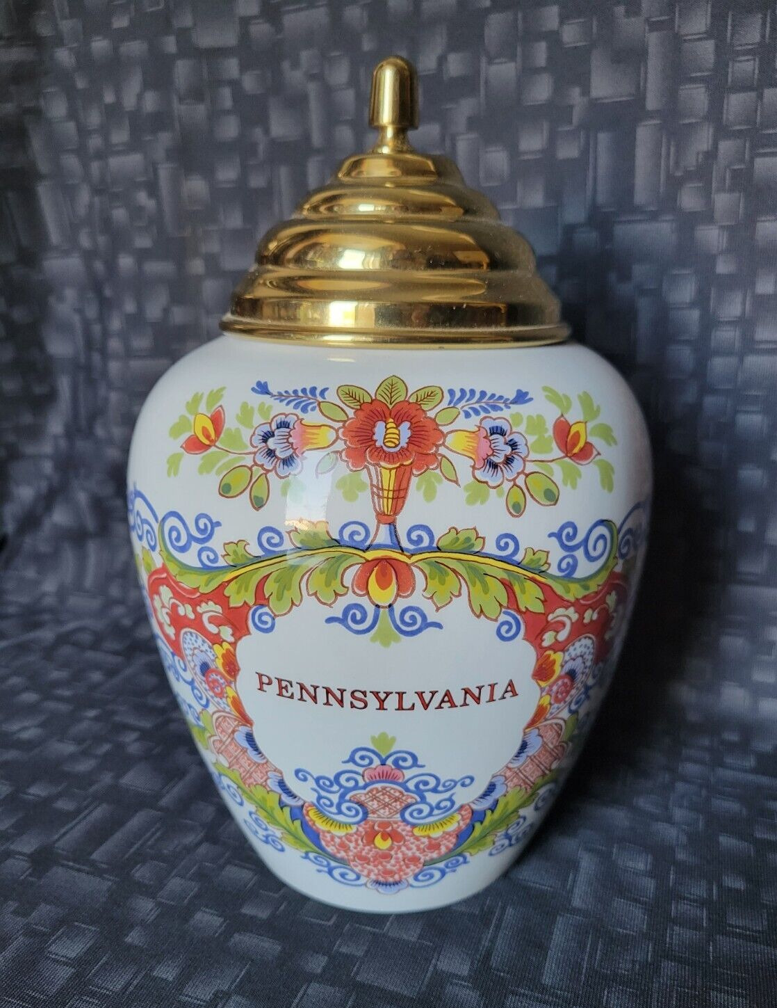 Royal Goedewaagen Authentic Delft Tobacco Jar-Hand Decorated with 'Pennsylvania'