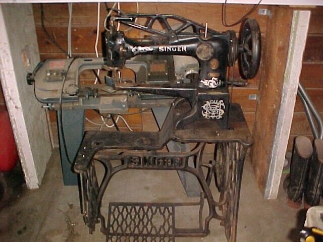Singer 29 - 3 Cobblers Sewing Machine and Treadle Base   Local Pick Up Only READ