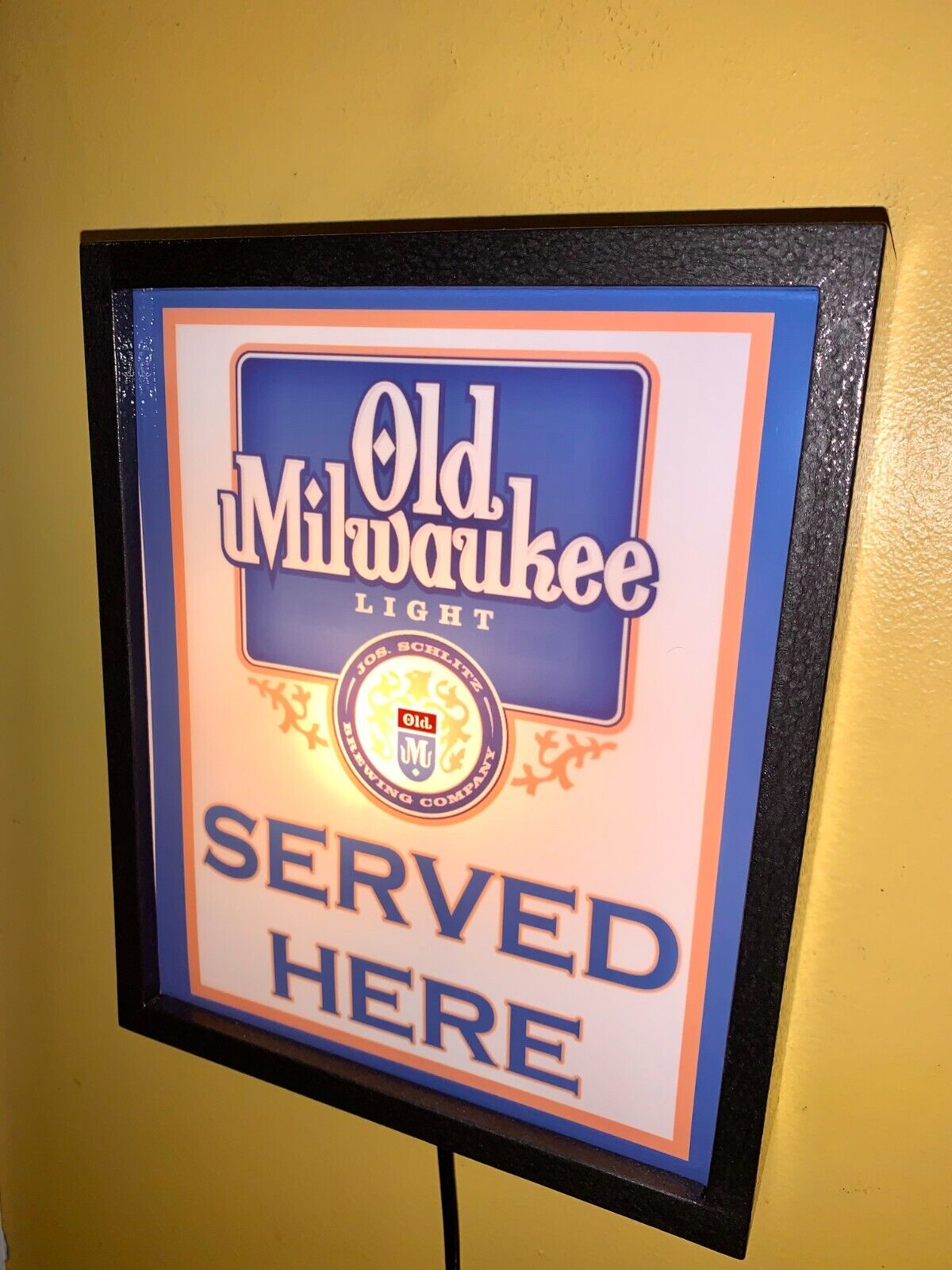 Old Milwaukee Light Beer Bar Man Cave Lighted Advertising Sign