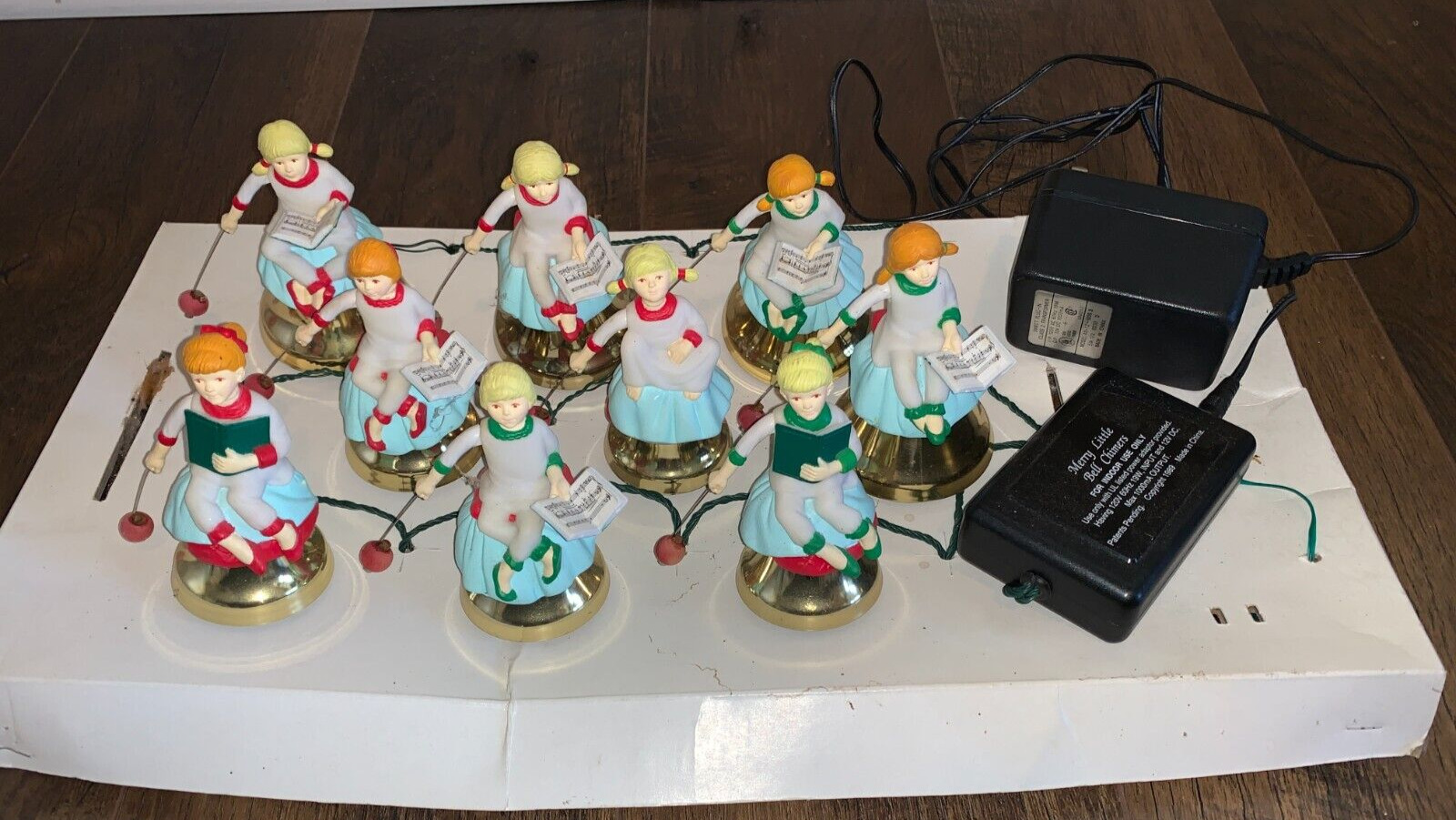 Vintage Mr. Christmas Merry Little Bell Chimers Musical Animated Choir SEE VIDEO