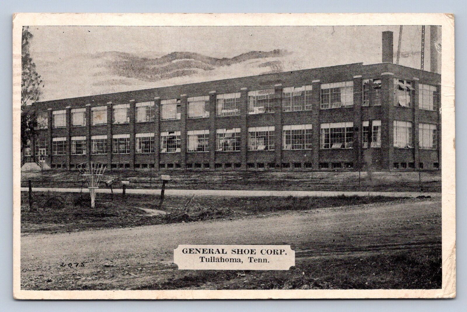 K4/ Tullahoma Tennessee Postcard c1940s General Shoe Corp. Factory 165