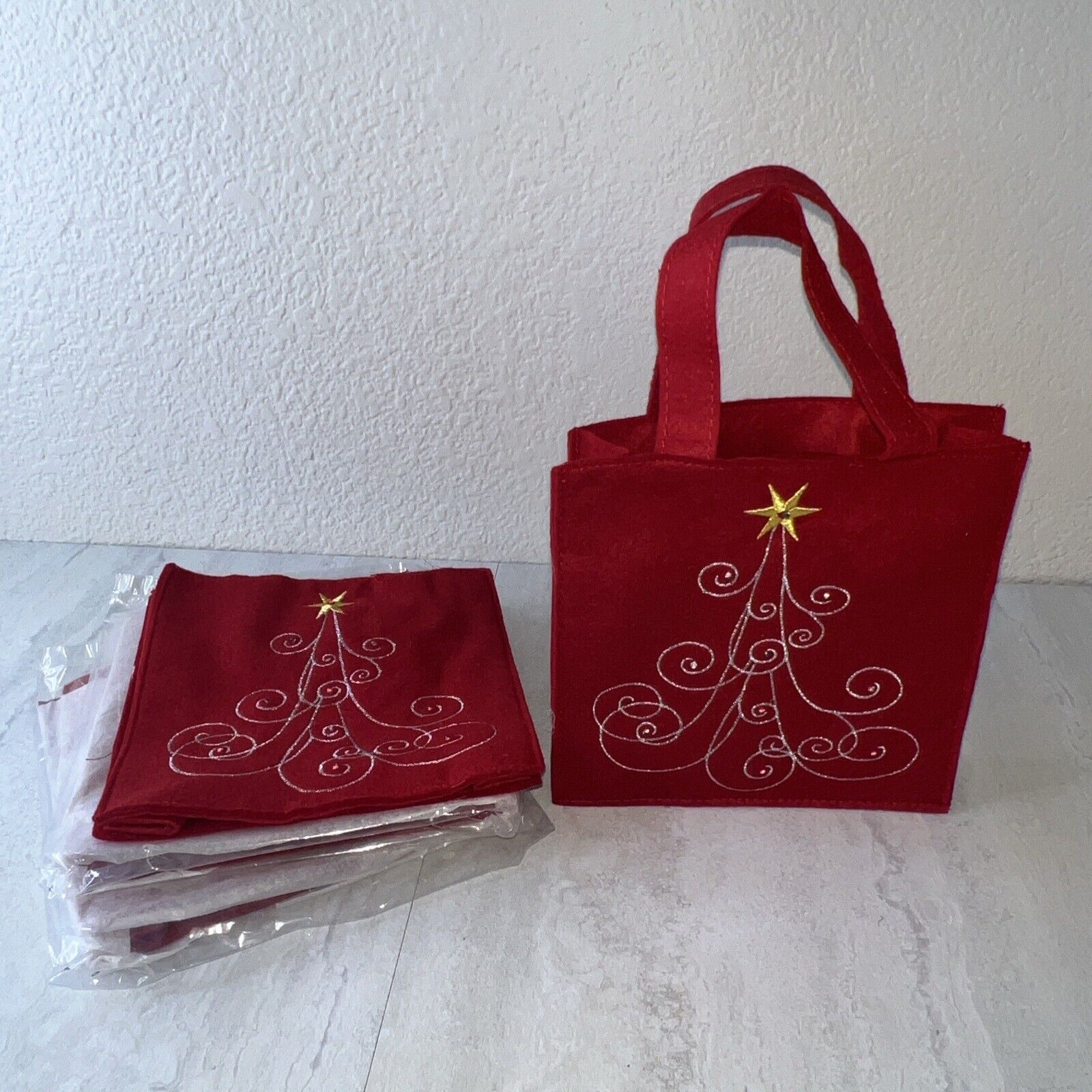 Avon Holiday Bag ~ Christmas Tree  Lot Of 4 Bags (read) 2 Bags In Sealed Pack