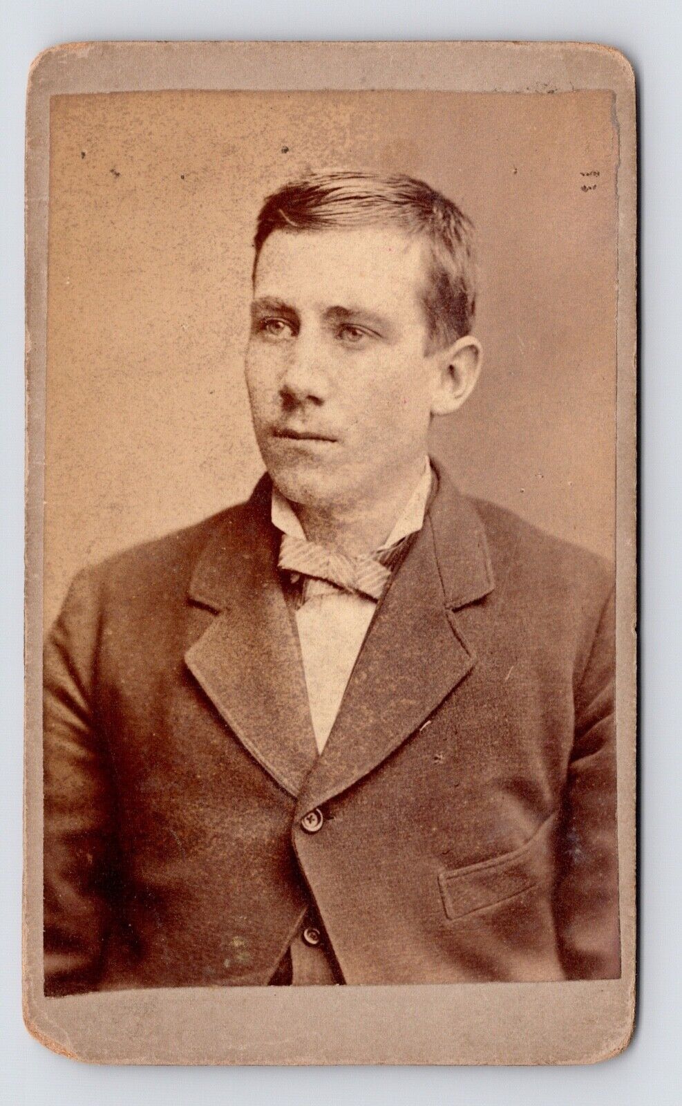 c1860s~Cleveland Ohio OH~Proper Young Man in Bow Tie~CDV Antique Photo Portrait