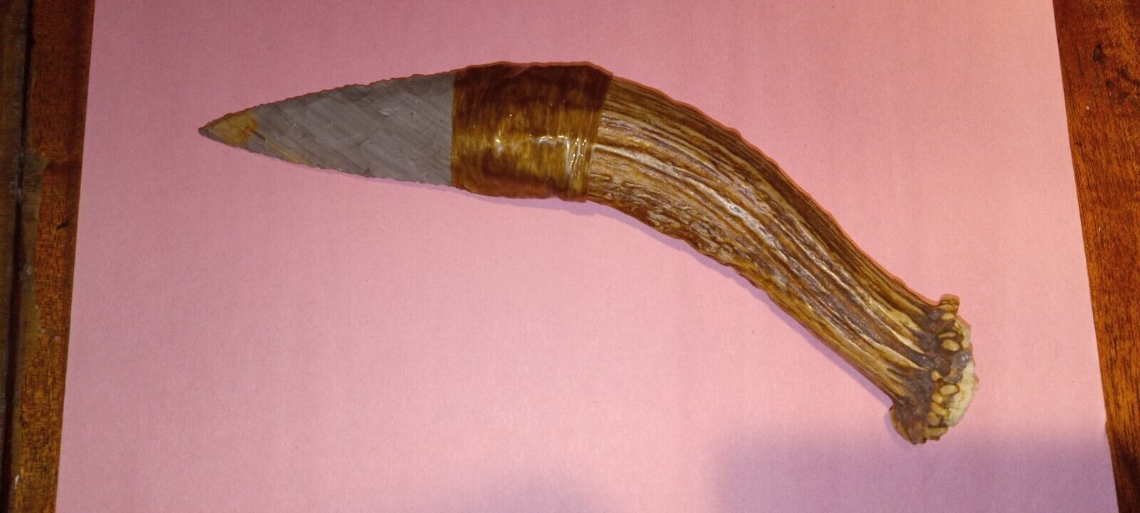 Primative style knife,knives,fixed blade,arrowheads,deer antler handle;LK;art