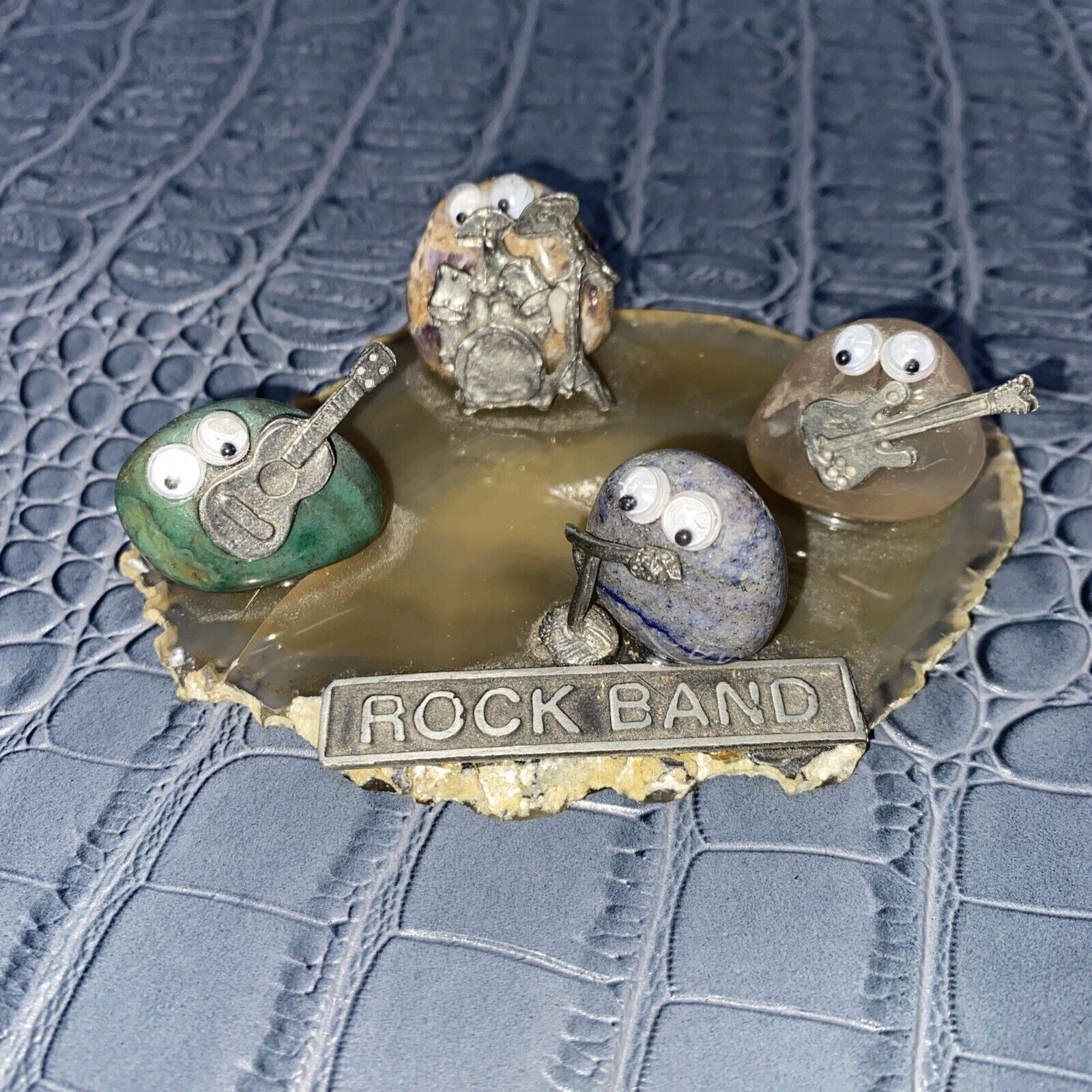 Vintage Pet Rocks Playing Band With Instruments On Cuatia Agate Specimen