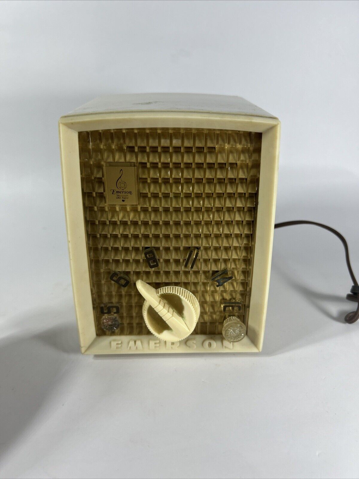 Emerson AM transistor Radio Cream Bakelite Tested And Working Great Plug & Play