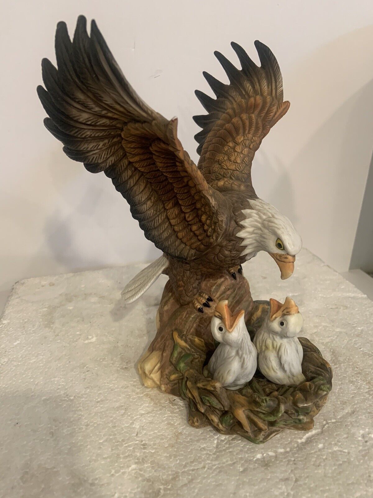 Vntg Bald Eagle Figurine With 2 Babies In Nest 5.5” Wing Span RARE See Photos