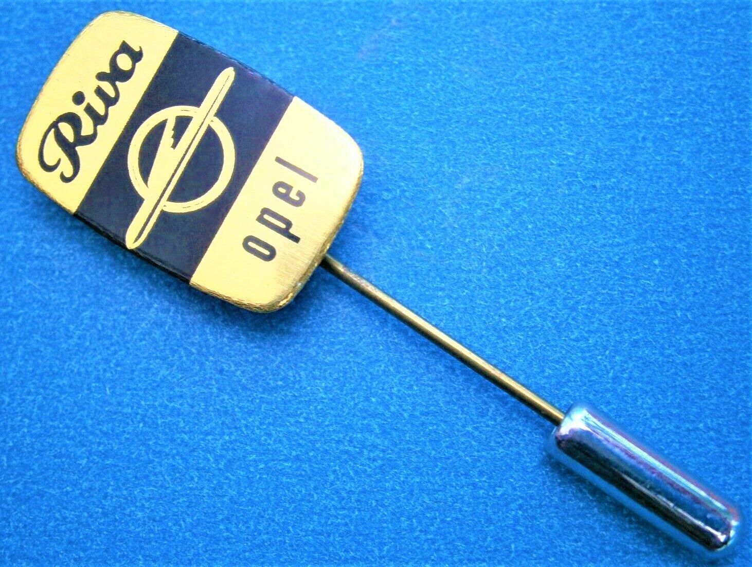 K498*) Vintage Riva Opel logo motor car tie lapel pin collectable badge