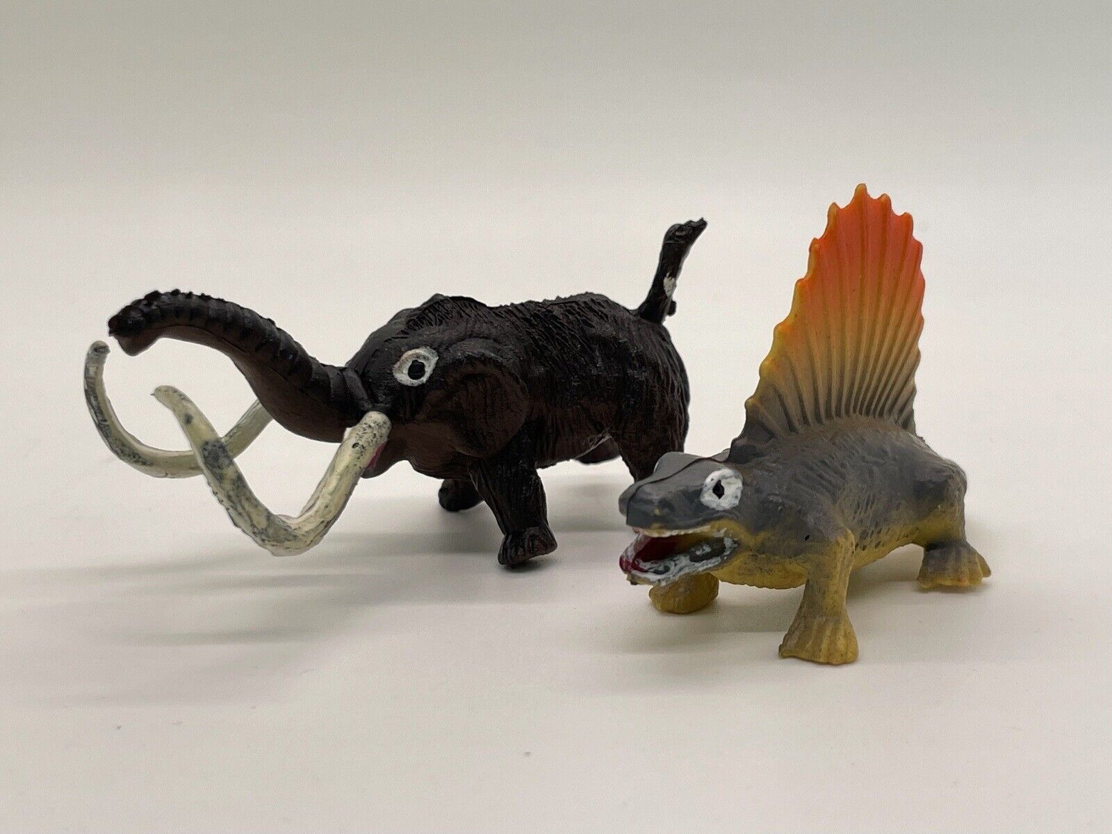 Inpro Vtg 1972 Plastic Toys  Mammoth & Dimetrodon