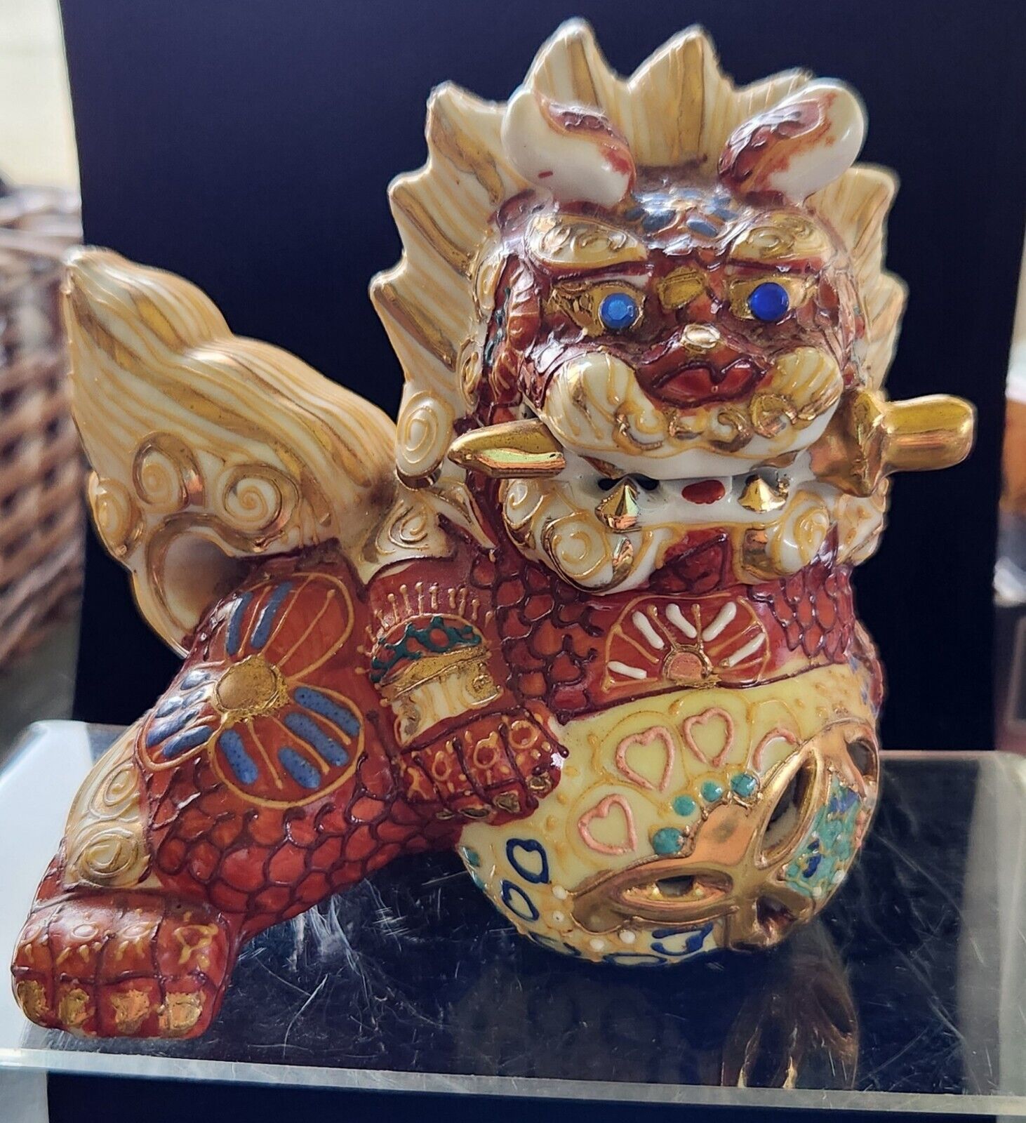 Japanese Kutani Sapphire Eyes Dragon Foo Dog w/Gold Dagger 6in Porcelain Statue