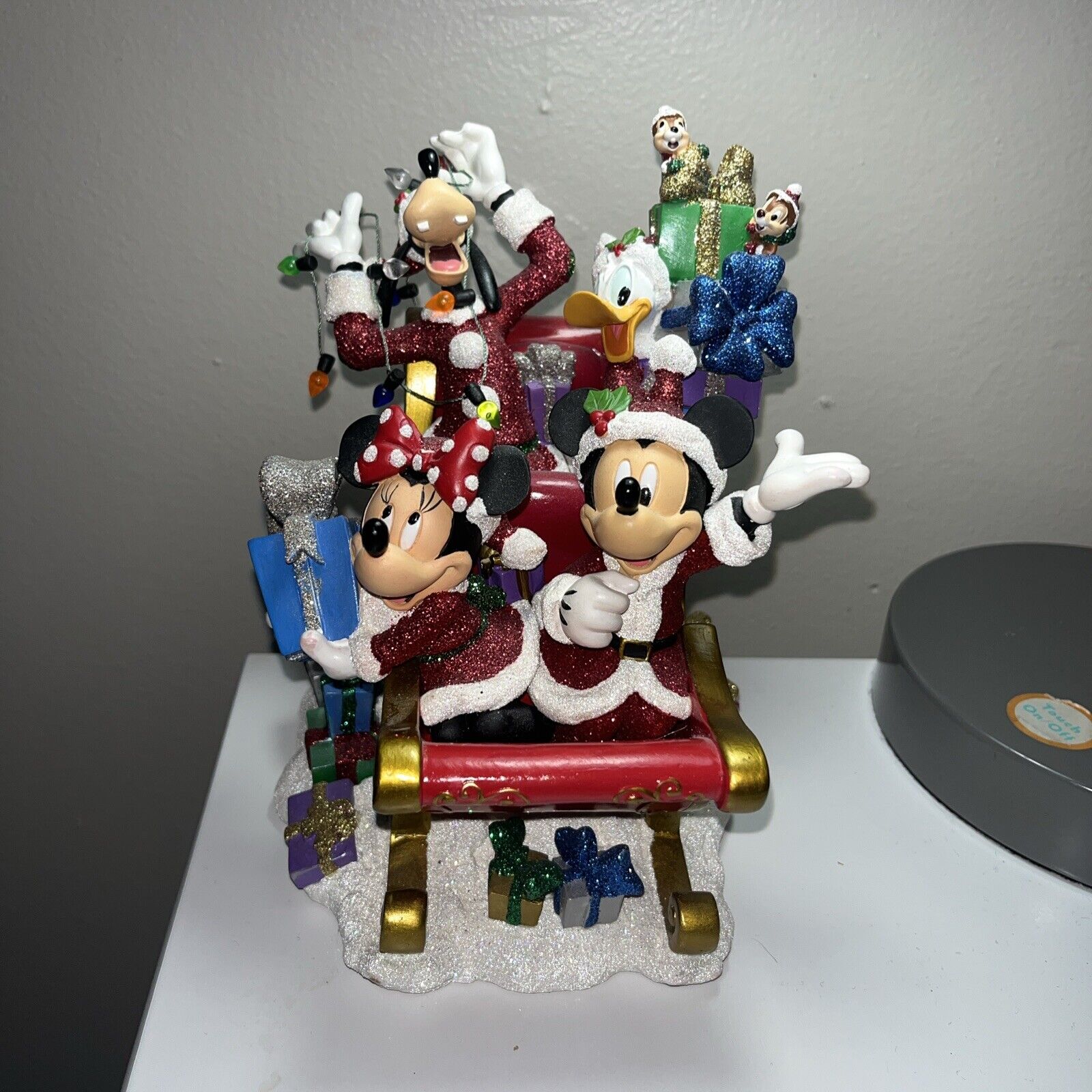 Disney Parks Christmas Santa Mickey Sleigh Figurine Minnie Donald Goofy