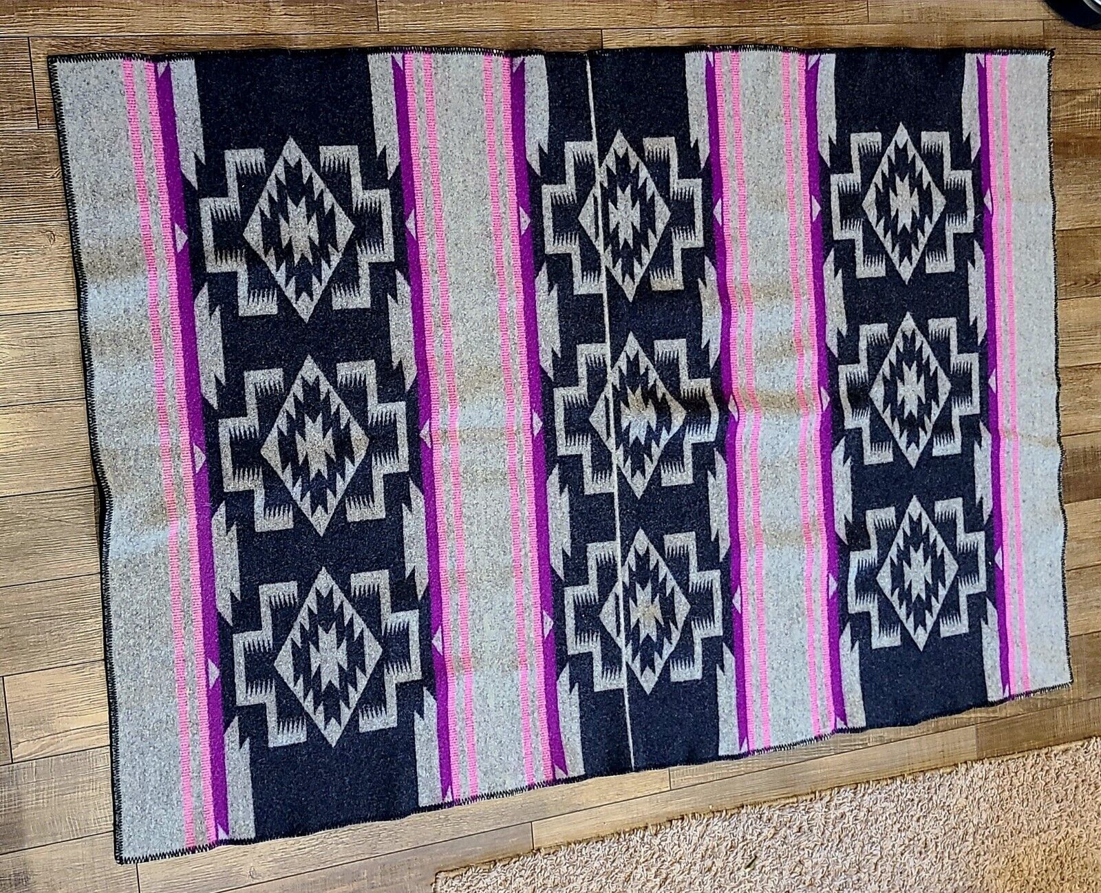 VTG Southwest Wool Purple Aztec Patterned Camp Blanket - Native 71\