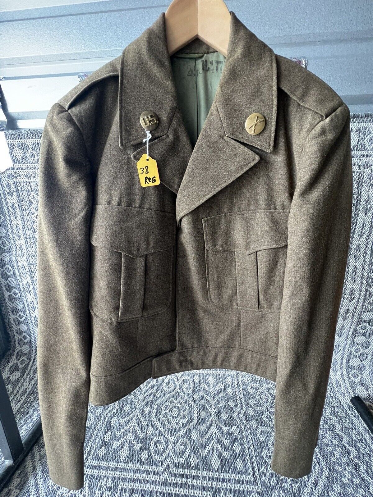 Vintage Military Jacket Size 38R Cropped Green
