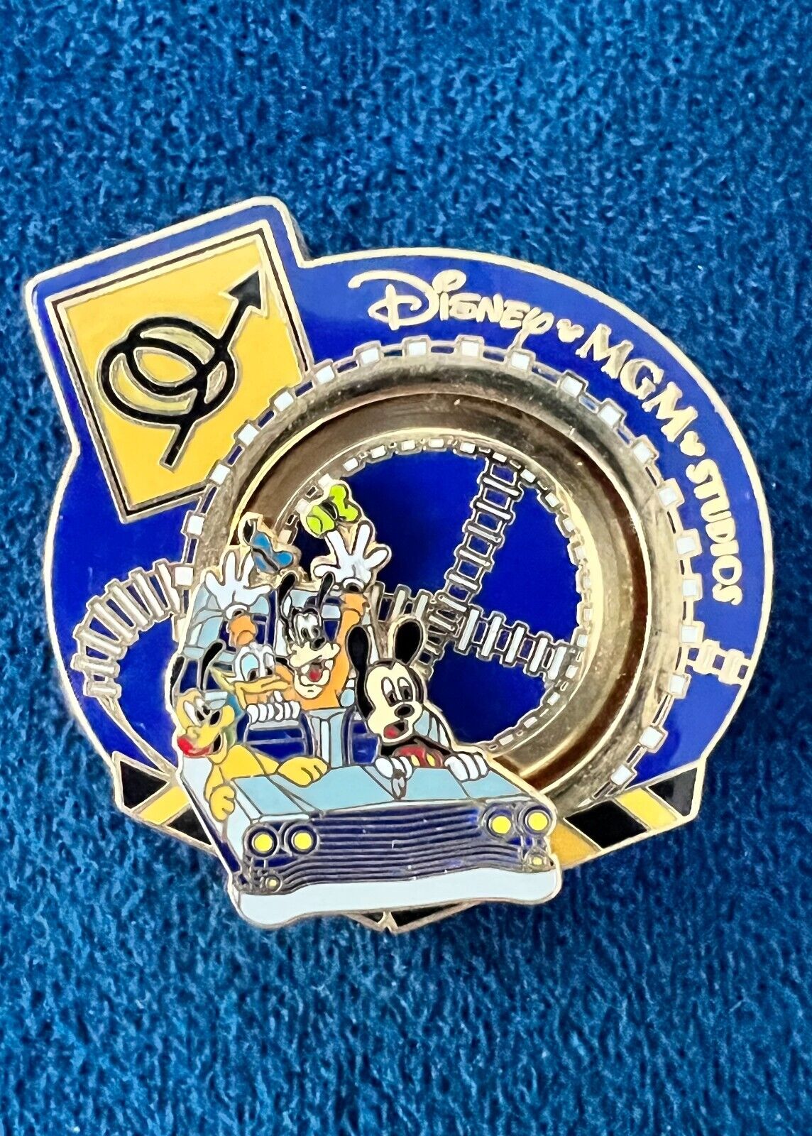 2002 Disney WDW Rock 'N' Roller Coaster Car MGM Studios Pin Spinner / Gold Back