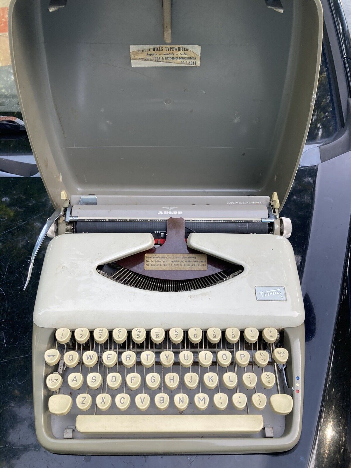 VTG 1964 Adler Tippa 1 Portable Two-Tone Typewriter, West Germany 