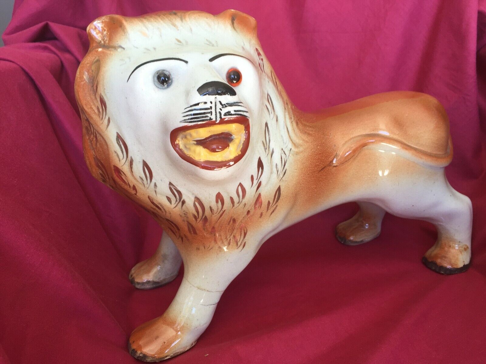 ANTIQUE 1890s STAFFORDSHIRE PORCELAIN LARGE STANDING LION WITH GLASS EYES RARE