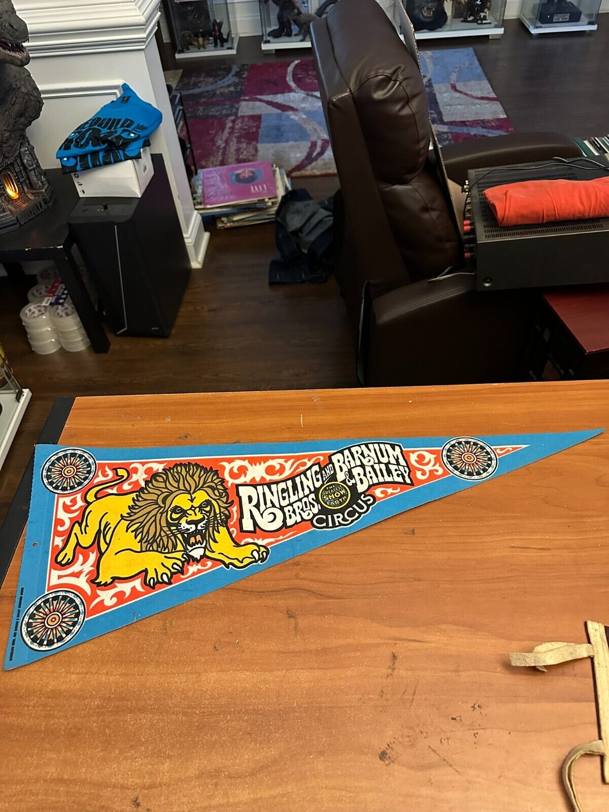 Vintage Pennant rare Ringling Bros and Barnum & Bailey Circus 29.5 Lion