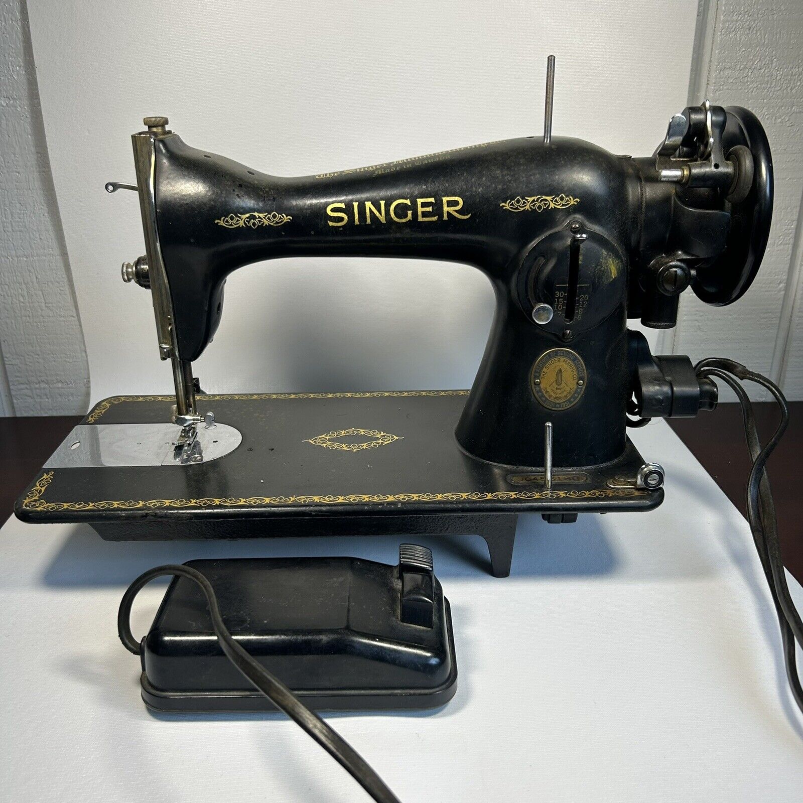 Vintage Singer Sewing Machine Century Of Sewing Model 1951 Made In Canada Tested