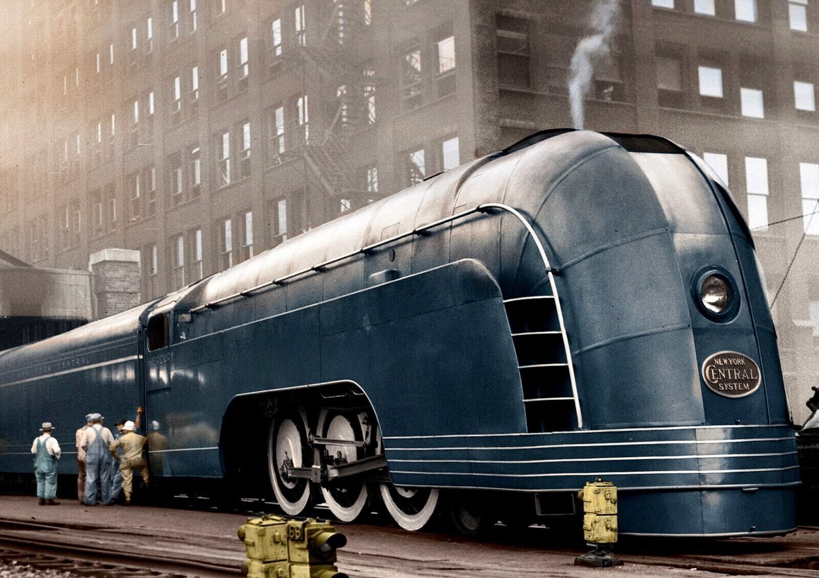 1930s NEW YORK STREAMLINER Train on the Railway Tracks Classic Picture Photo 4x6