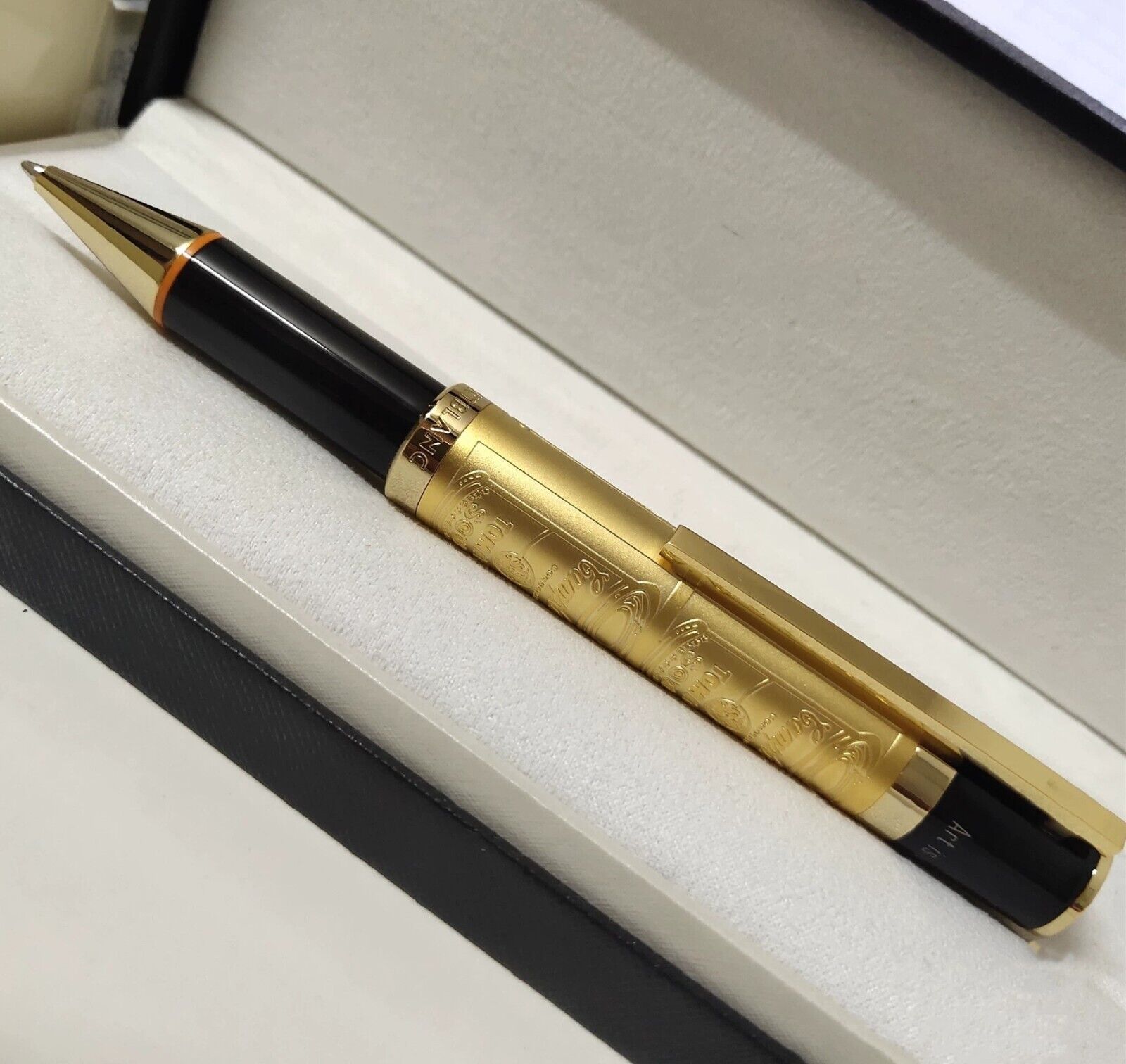 Deluxe Warhol Series Black - Gold Color 0.7mm Ballpoint Pen No Box