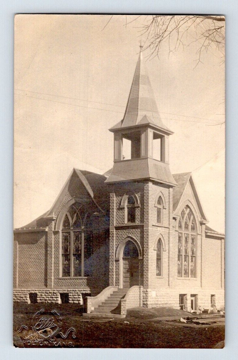 RPPC 1905. HOLTON, KANSAS, OLD CHURCH. POSTCARD. SM20