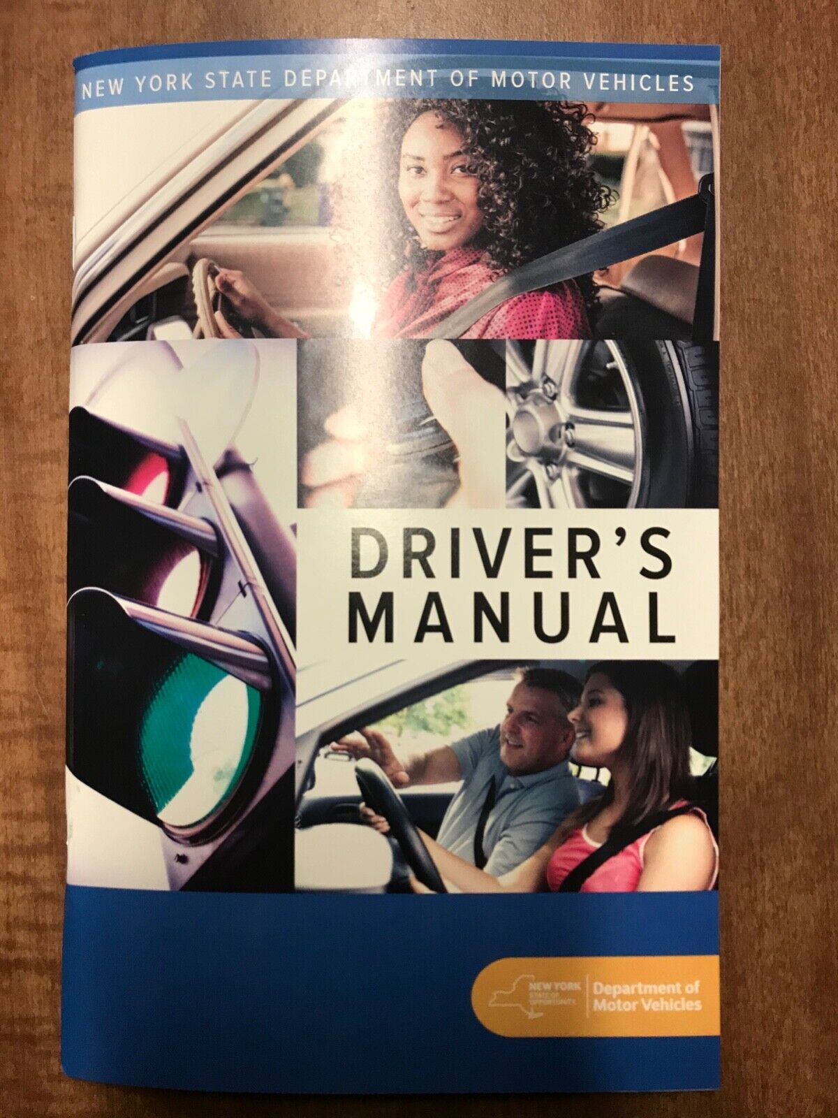 New York State Driver\'s Manual DMV Educational Book  Year 2024