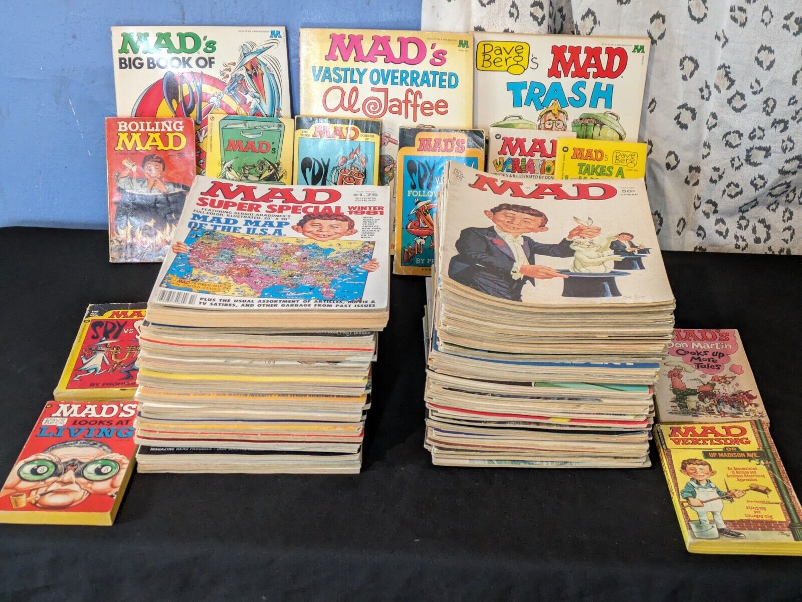 *Vintage Mad Magazine Lot (100+ Items) 70's-80's In Amazing Condition. Must See*