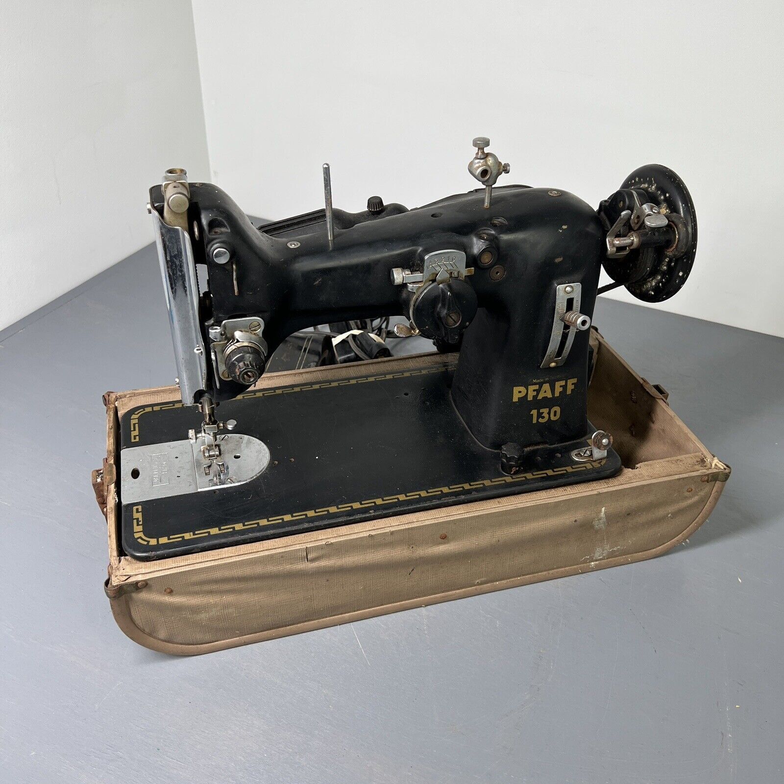 Vintage 1954 PFAFF 130-6 Sewing Machine RARE