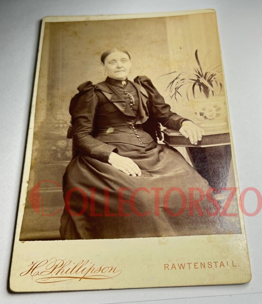 1890\'s Cabinet Card Middle Aged Woman Phillipson Studio Rawtenstall  6.5x4.25in