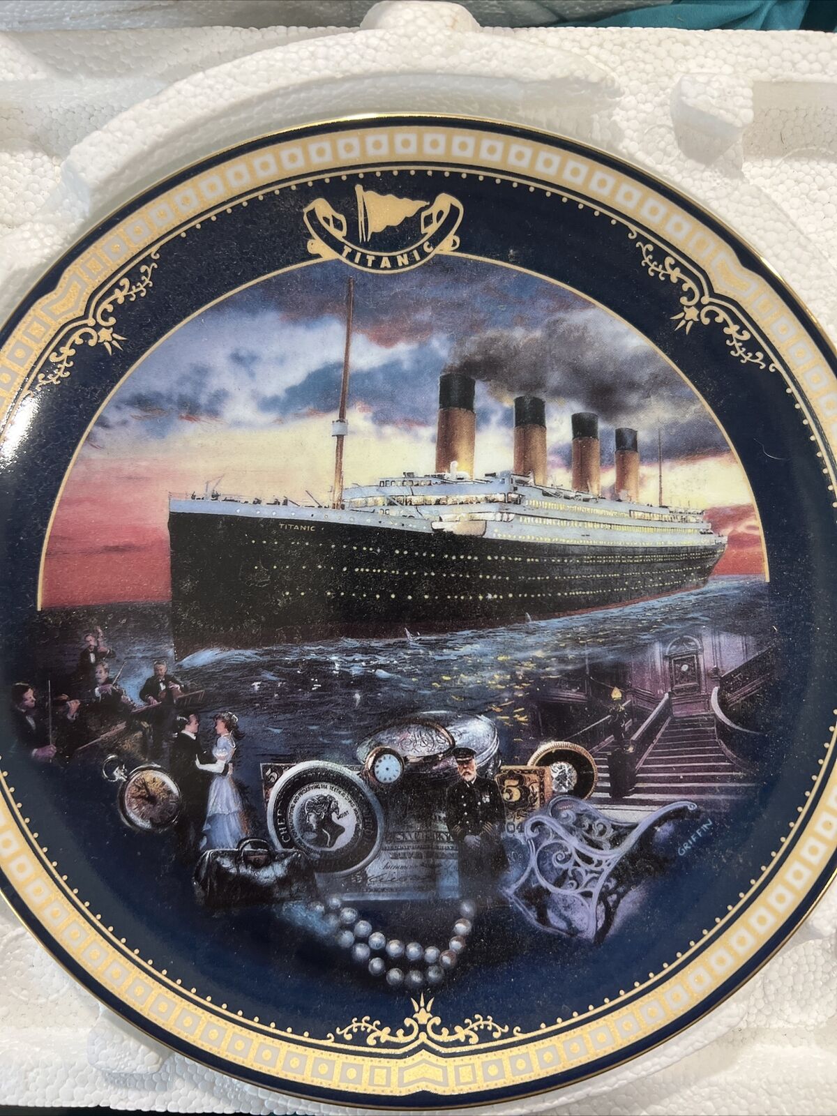 Titanic Queen of the Ocean Collector Plate - Maiden Voyage