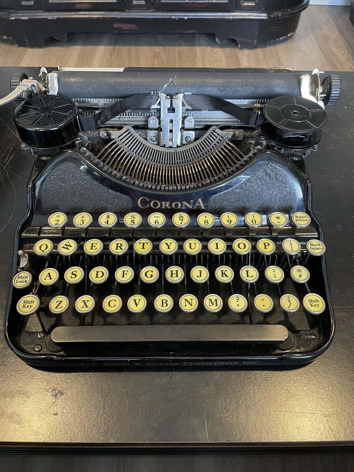 1930 Corona 4 Black Working Antique Portable Typewriter w/ New Ink & Case