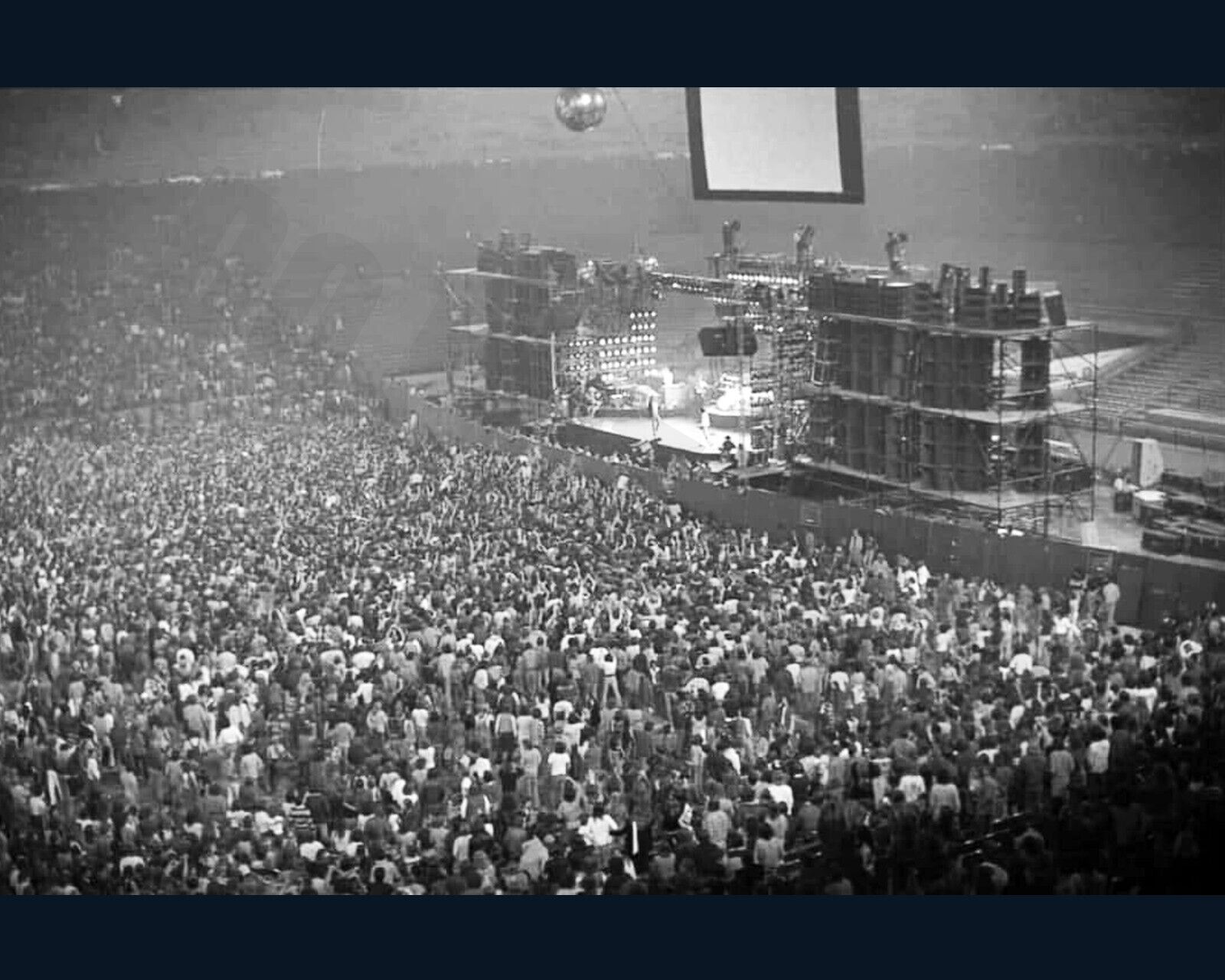 Circa 1977 Led Zeppelin Detroit Pontiac Silverdome Concert Jimmy Page 8x10 Photo
