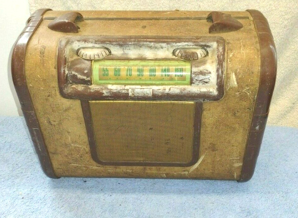 VINTAGE tube AM radio Sonora phonographs WDU-233 portable tabletop 