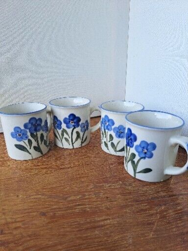 Vintage Hand Painted Blue Flower Coffee Mug Set Of 4 Stoneware 