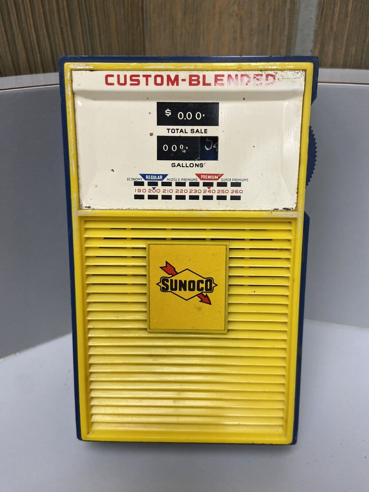 Vintage Sunoco Gas & Oil Gas Pump Form Transistor Pocket Radio Custom Blended