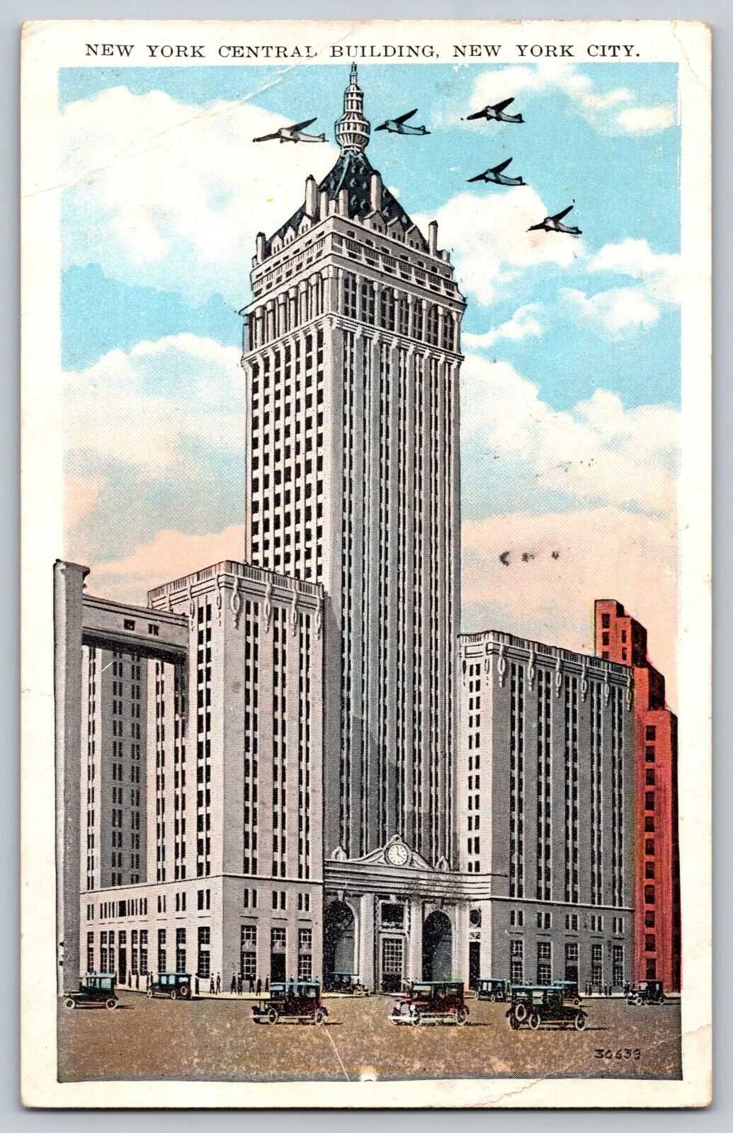 New York Central Building - New York City / 1940s Linen Postcard / Unposted