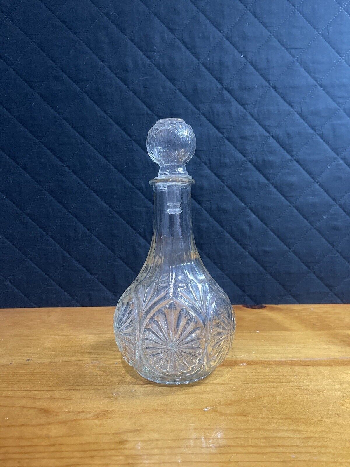 Glass Wine Decanter with Stopper