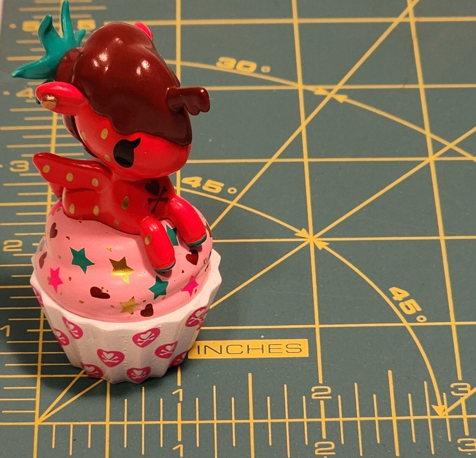 Tokidoki Unicorno Delicious Series 1 Cupcorno Strawberry Cupcake Figure