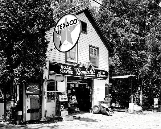 Texaco Gas Station #6 Photo 8X10 - Coke Machine 1975