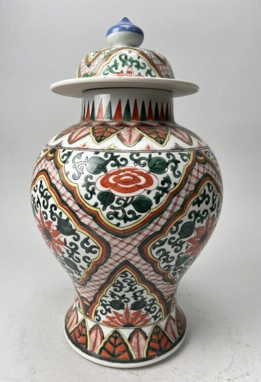CHINESE QING DYNASTY LIDDED TEMPLE JAR
