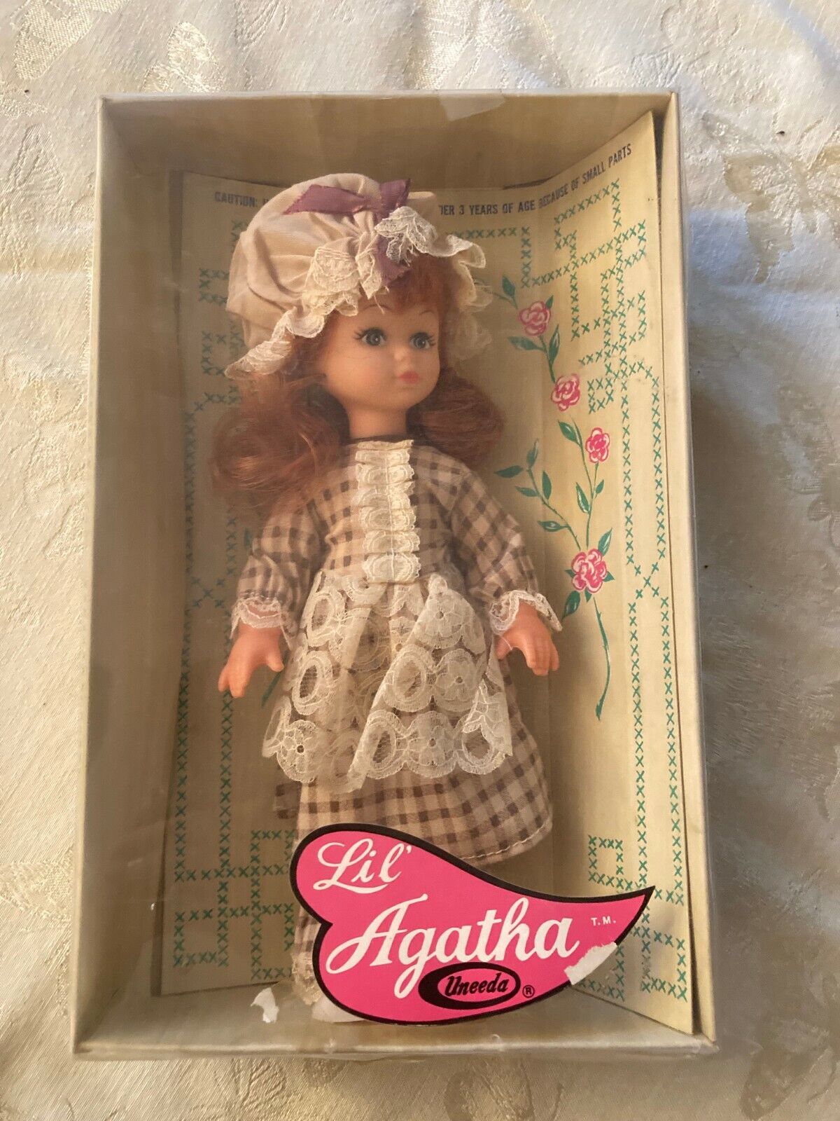 MG112:Uneeda Lil\' Agatha Early Americana Style Doll in Box 