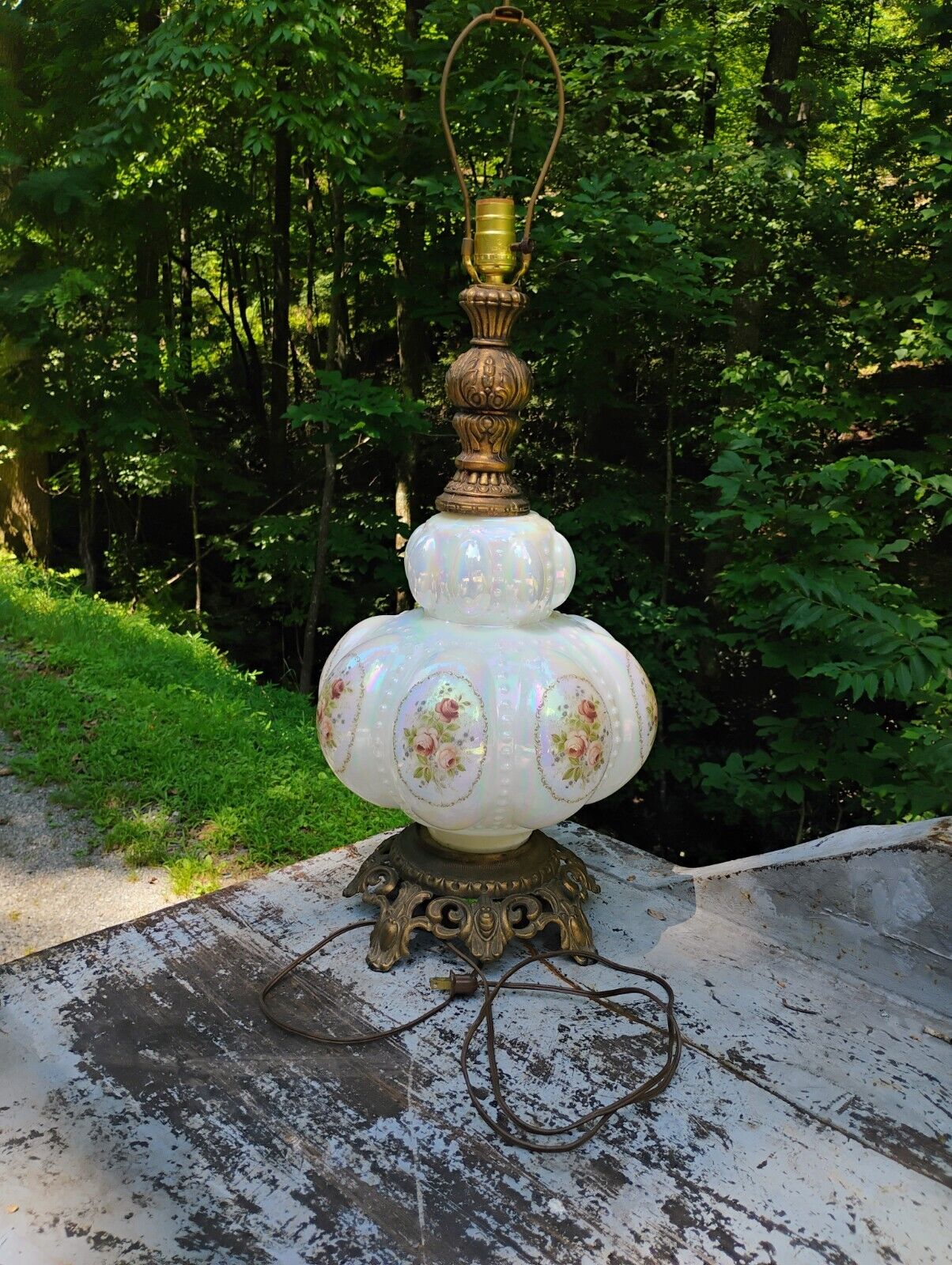 VINTAGE VICTORIAN STYLE BRASS TABLE DESK LAMP 