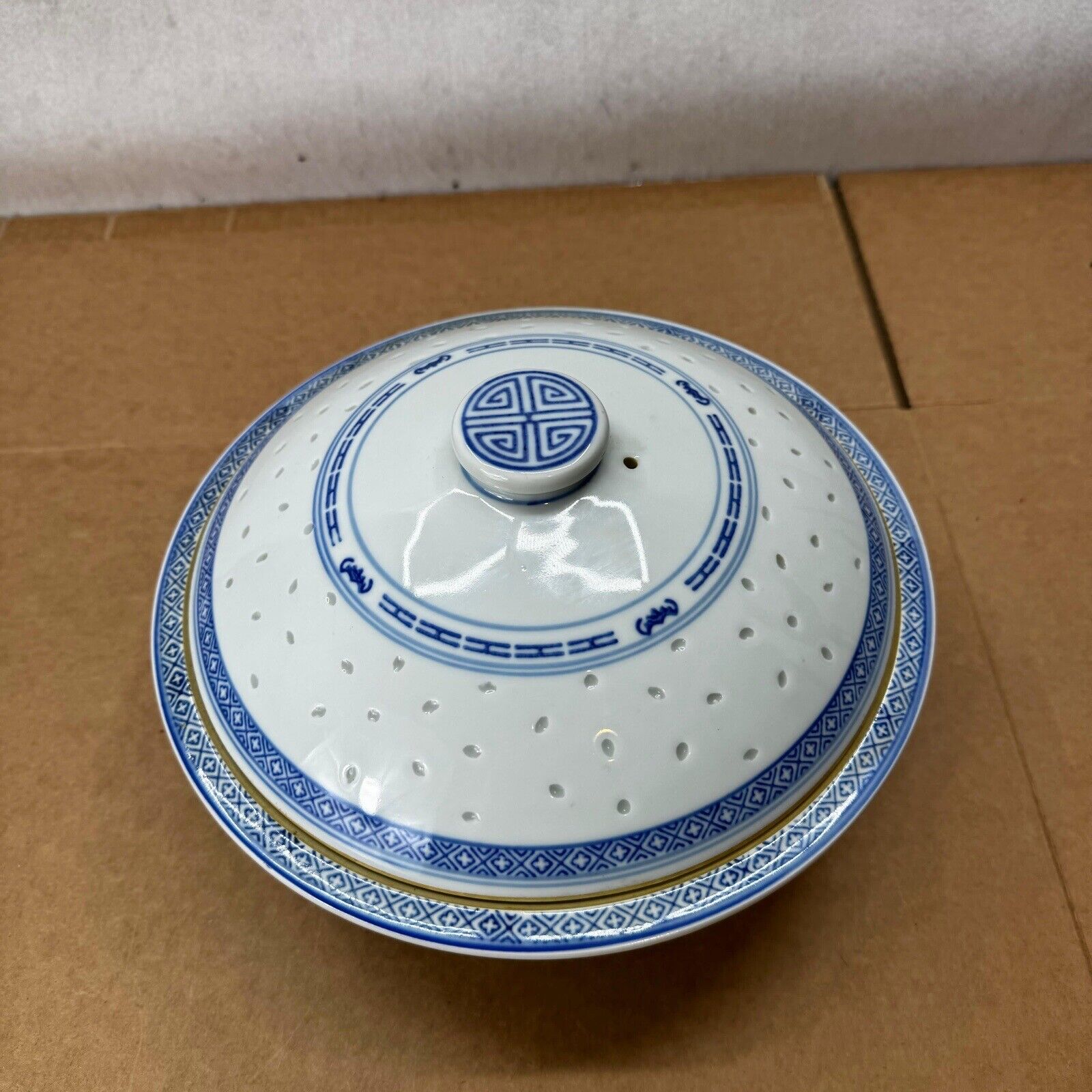 Chinese Porcelain Rice Eye Grain Blue White Covered Vegetable Serving Bowl XL