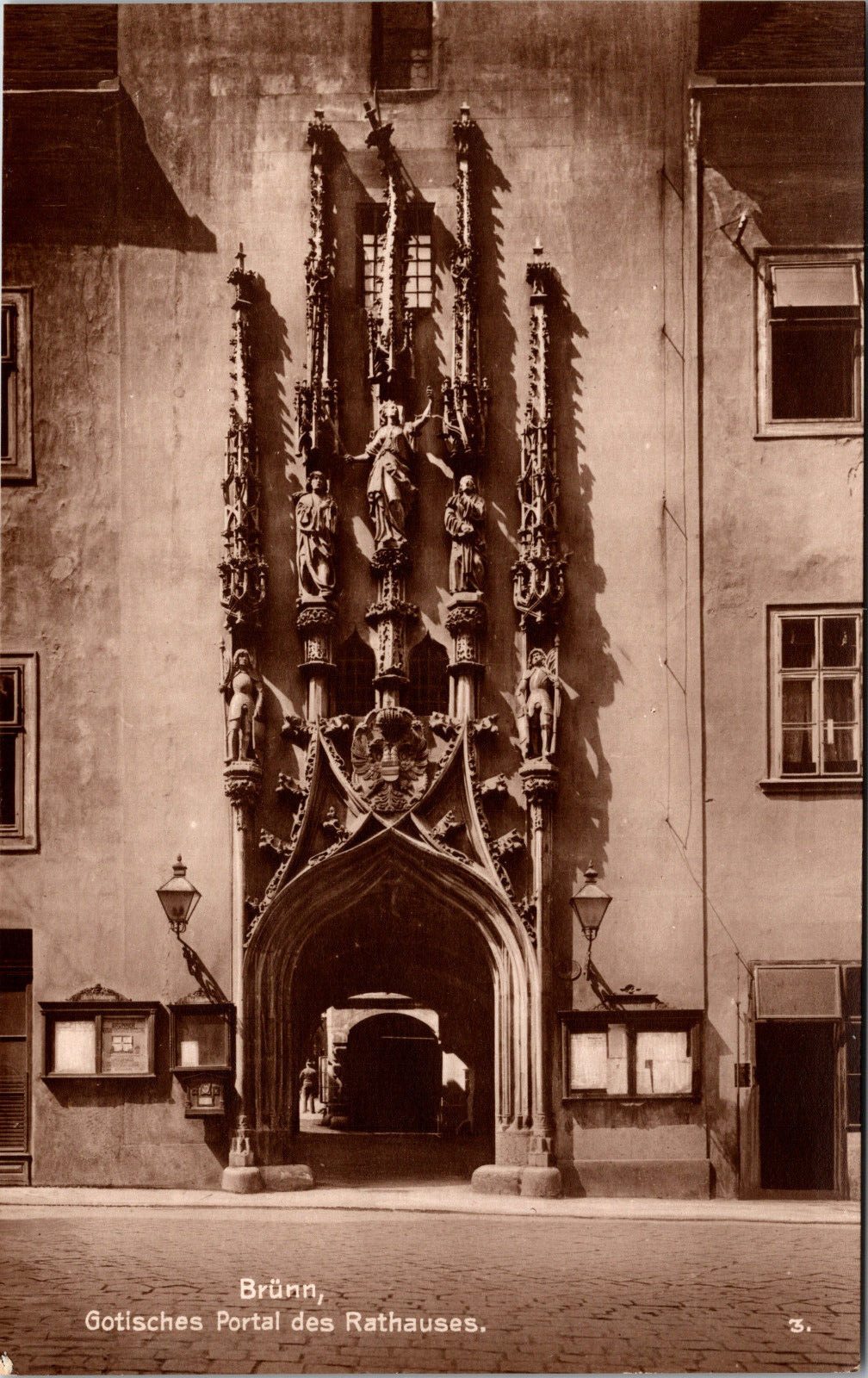 Entrance City Hall Brno Moravia Czechoslovakia Trinks-Bildkarte Postcard RPPC