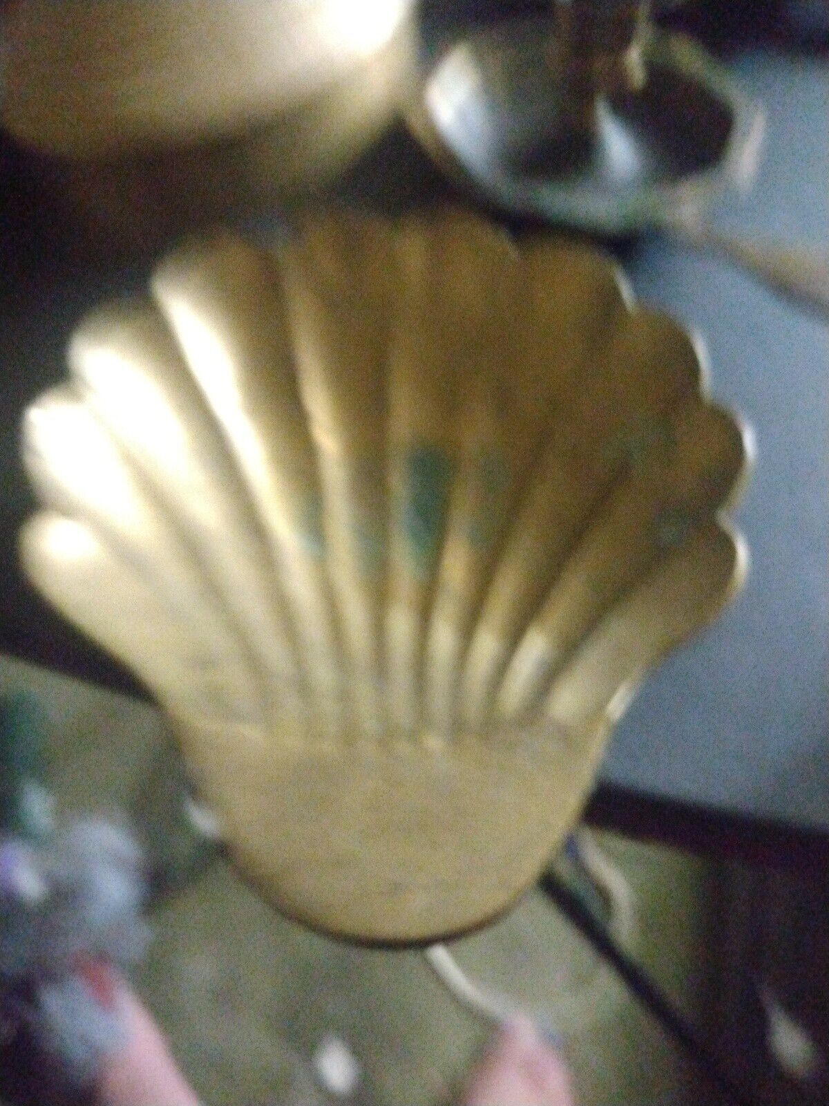 VINTAGE SOLID BRASS FISH/ CLAM SHELL SOAP DISH 